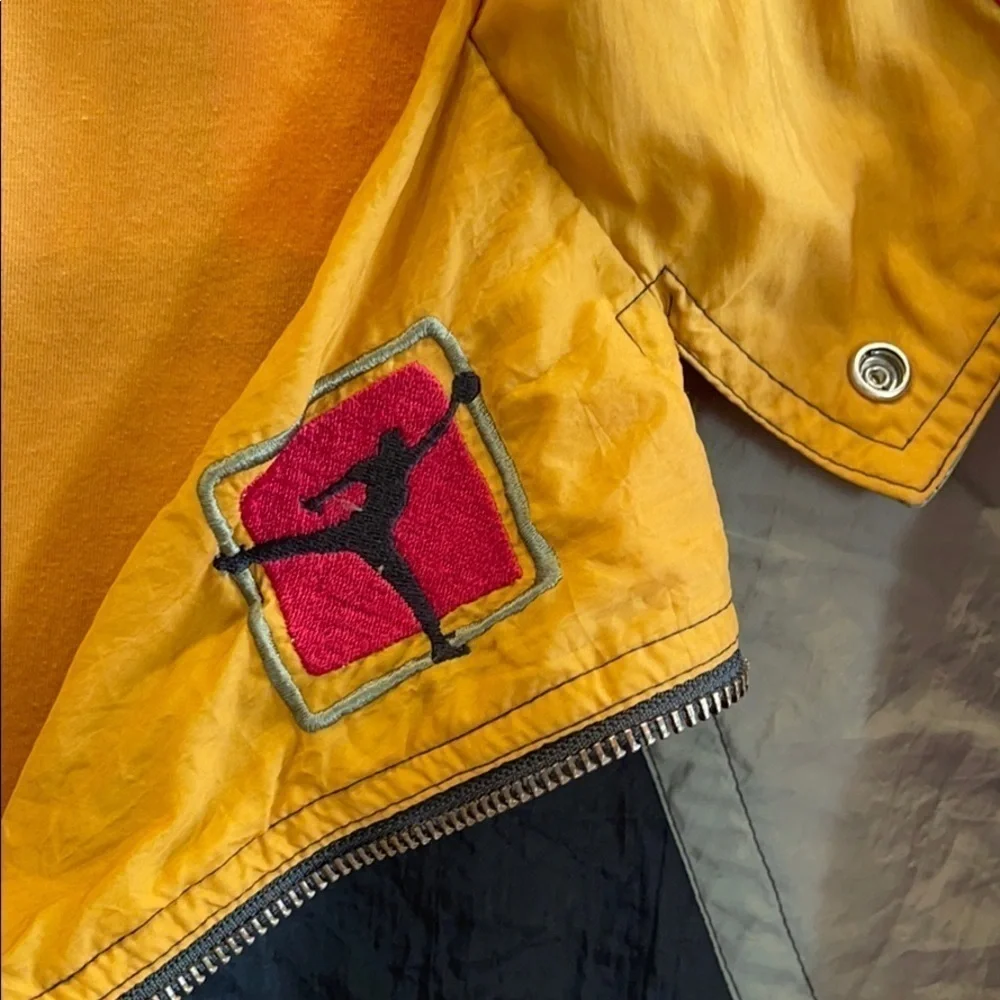 𝅺men’s Vintage Jordan Air Jordan 7 Jacket